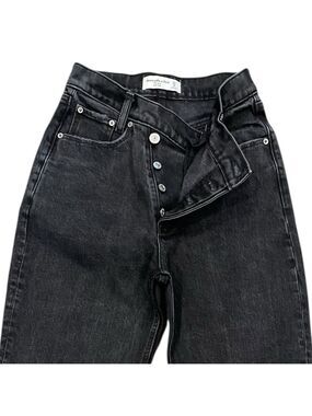 High Rise Straight Leg Black Jeans Frayed Hem Y2K Model Off Duty 25